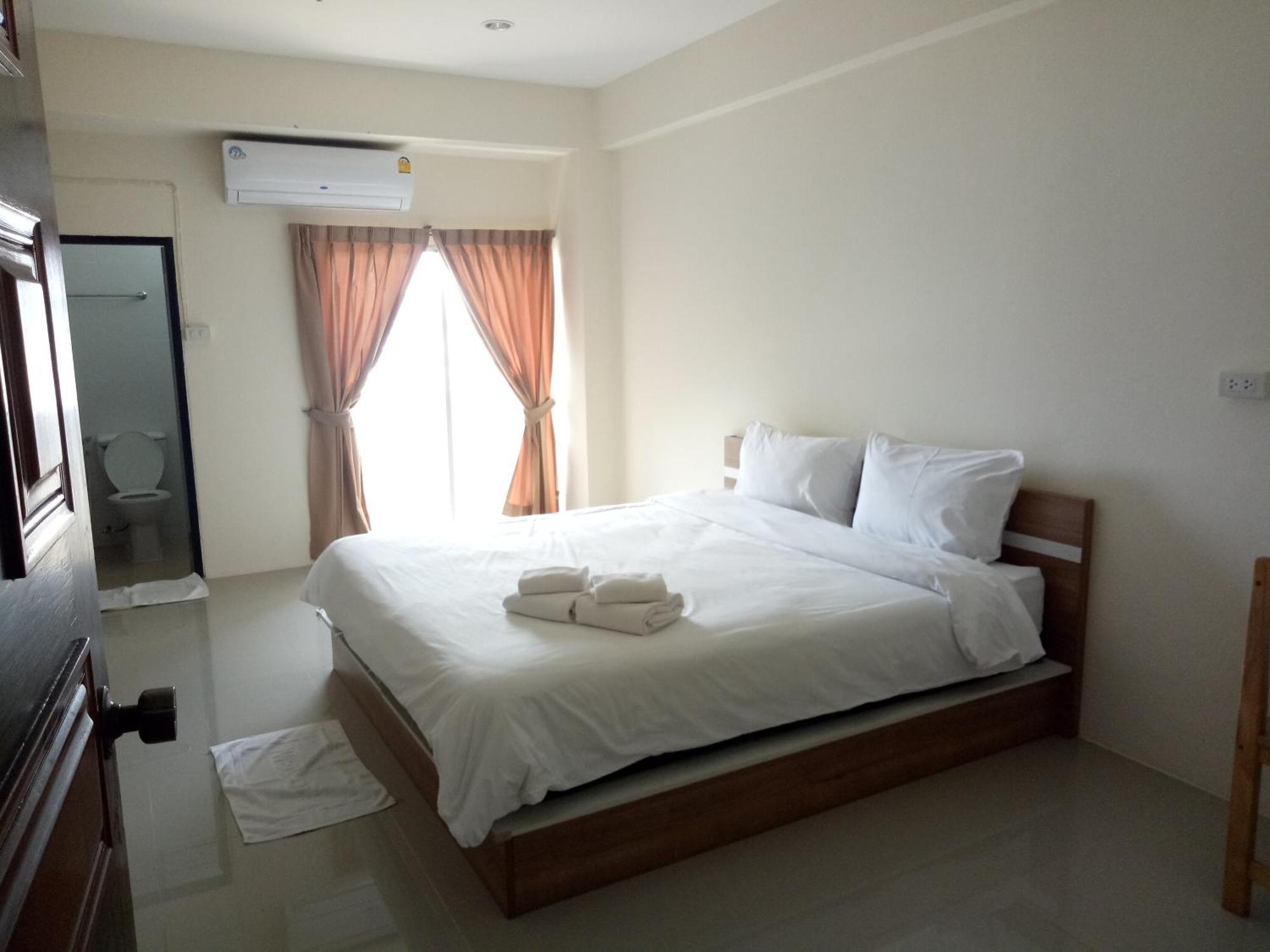 Komol Residence Bangkok Exterior foto