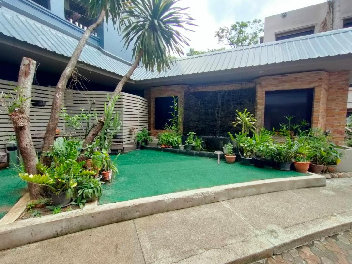 Komol Residence Bangkok Exterior foto